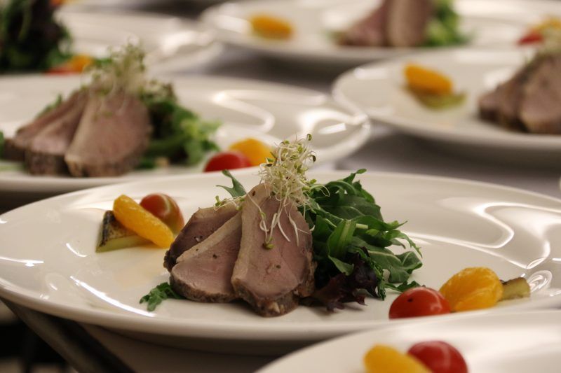 ICEIndonesia's tweet photo. Providing world class F&B services. A fully equipped large capacity in-house production kitchen is capable of serving for 10.000 banquets with personalized menu of Indonesian, Western and International cuisines.
#ICEXperience #ICEBSDCity #ICEIndonesia #WonderfulIndonesia https://t.co/xXa3pb0Q5h