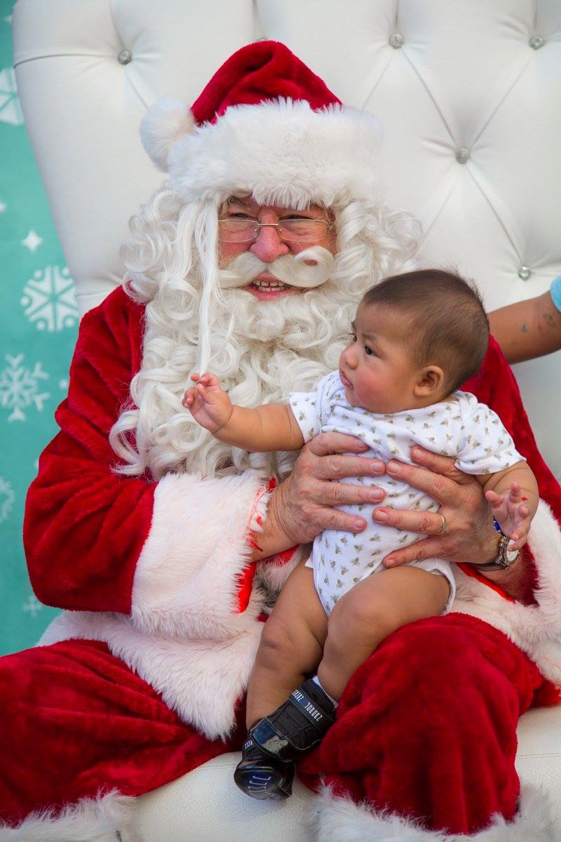 LAFashionDist's tweet photo. Special announcement!! Santa &amp; his favorite elf will be visiting the @ShopSanteeAlley for the annual Santee Winter Wonderland on 12/8 from 11am to 4pm. Join us to celebrate the holiday season with live entertainment, games &amp; more! #SWW2018 
https://t.co/pcNHC9h6Tt https://t.co/FCH5EUZ8Wd