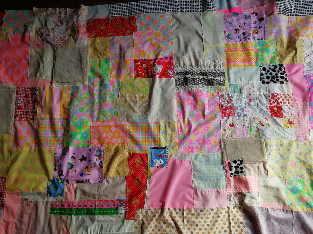 長井朋子 Tomoko Nagai V Twitter アトリエのカーテンをリニューアル 手作りカーテン ハンドメイド ピンクス をまぜまぜしてみて