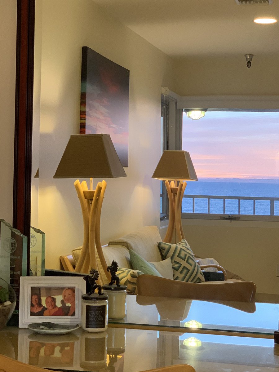 JMShaffer's tweet photo. I love my office and having a packed day with clients and their spirits with two more to go, makes my day. #LoveMyWork #LASunsets #NoFilter #SpiritsRock https://t.co/otBx3IQxYS