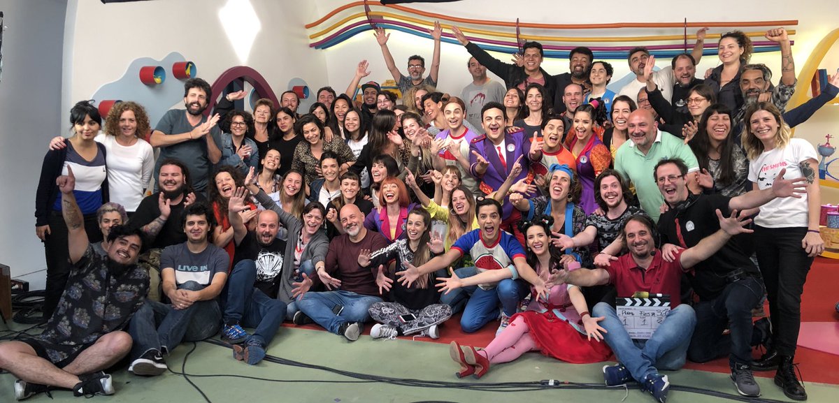 diegotopaok's tweet photo. Gracias 🙏🏻 gracias gracias. No tengo más que palabras de agradecimiento. Hoy terminamos de grabar la 5ta temporada que podrán disfrutar el PRÓXIMO 2019 Llena de aventuras y canciones. Los quiero mucho a todos, hasta el próximo viaje! https://t.co/8Xdg4A7A7w