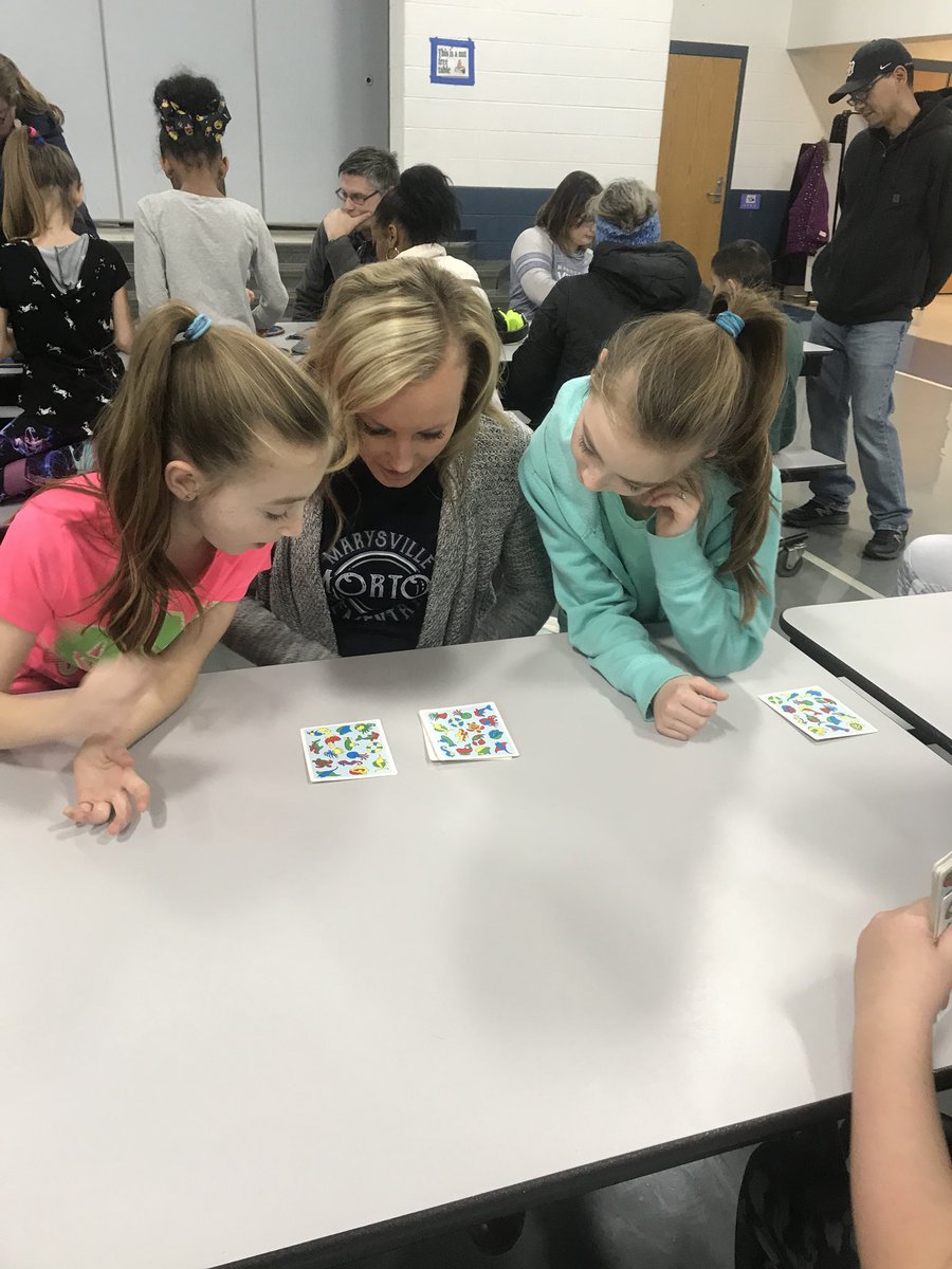 MortonStars's tweet photo. So much fun at @LearningGizmos FamiLy Game Night! We had a great turnout of families, played some amazing learning games &amp; raffled off 20 vouchers toward a free game! Thanks to everyone who made this night possible! #mortonelstars #mortonchat https://t.co/khV7XeCBhG