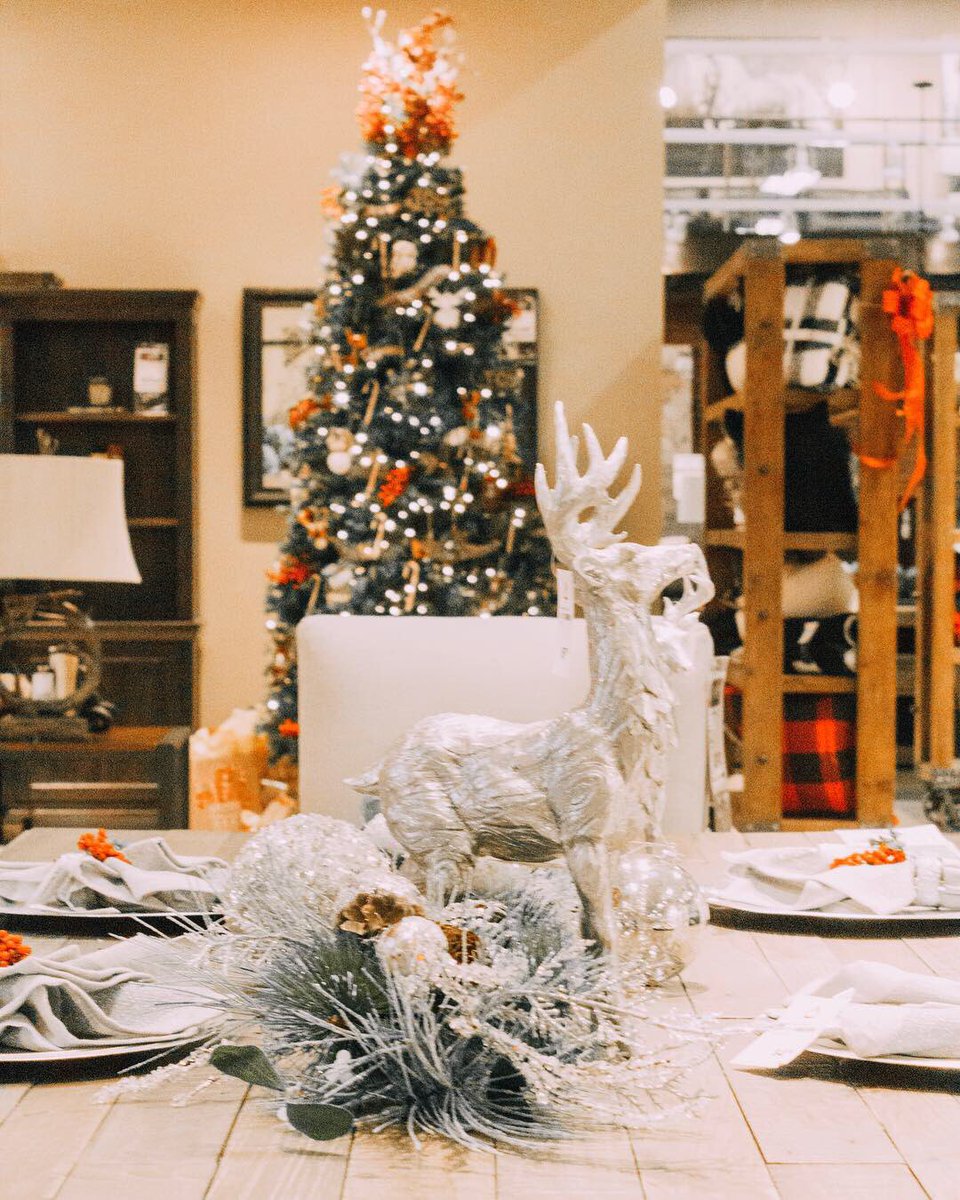 LocalLegacyICT's tweet image. Shop local + save money with your #LocalLegacy card so you can keep the change ya filthy animals. Free local delivery @ AshleyHomestore!