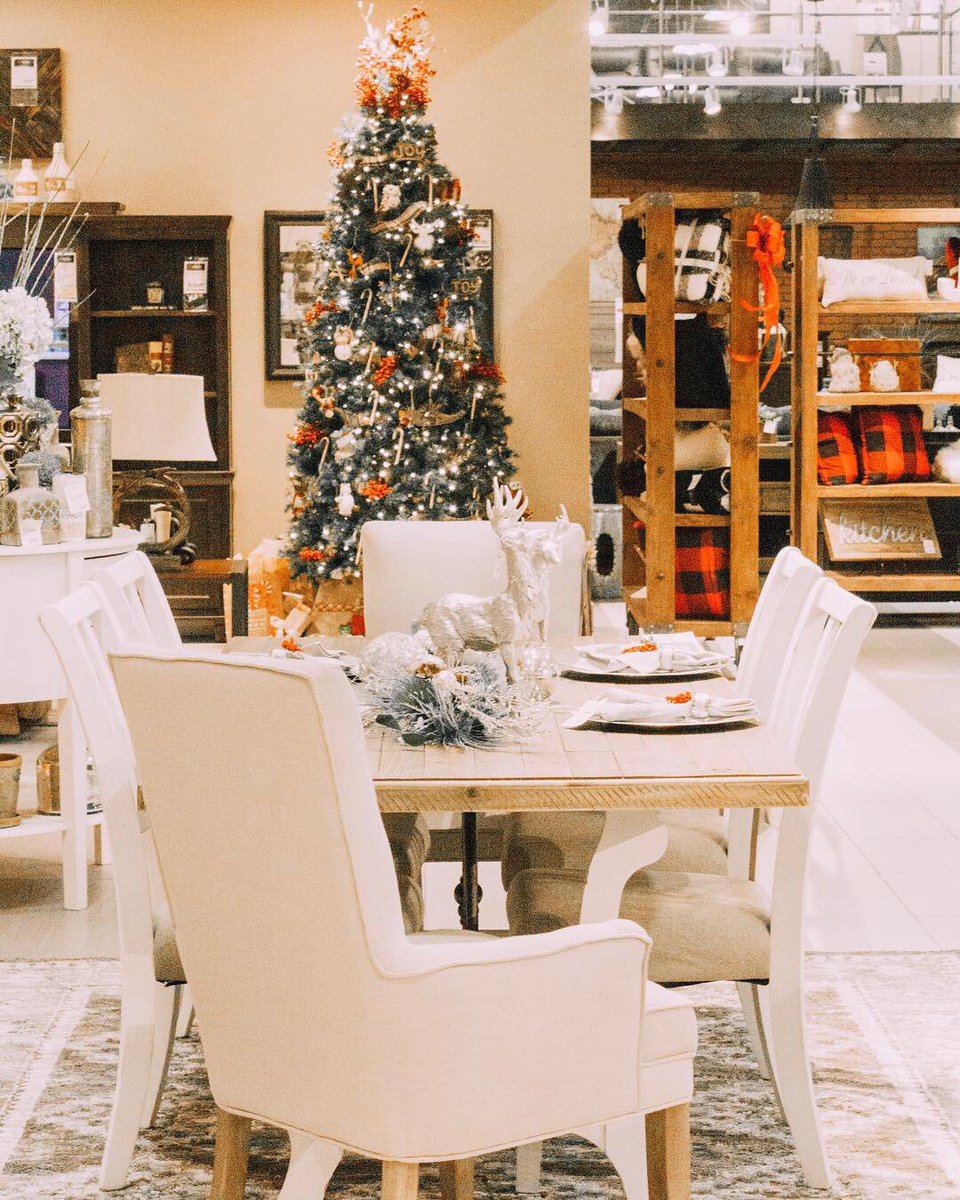 LocalLegacyICT's tweet image. Shop local + save money with your #LocalLegacy card so you can keep the change ya filthy animals. Free local delivery @ AshleyHomestore!