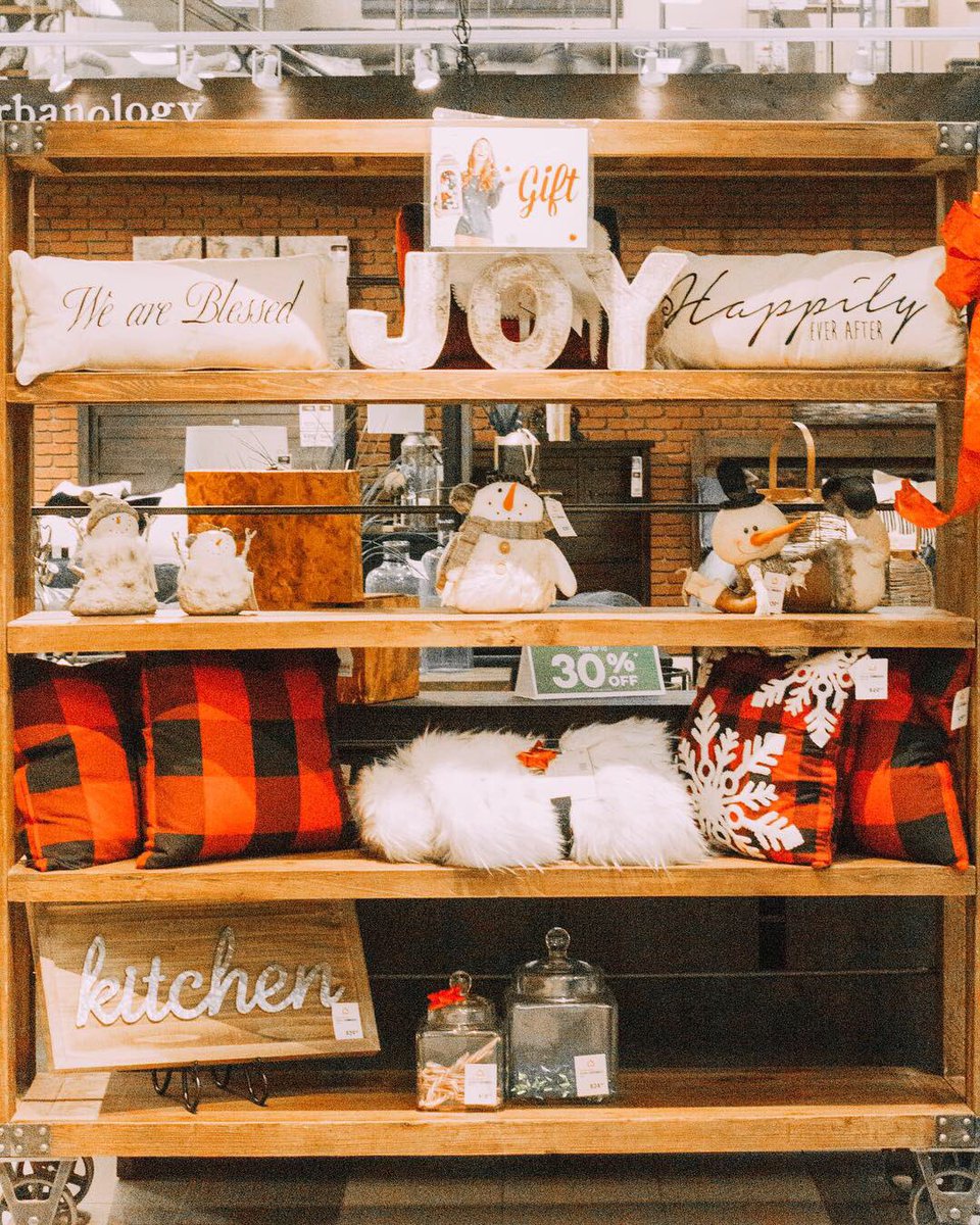 LocalLegacyICT's tweet image. Shop local + save money with your #LocalLegacy card so you can keep the change ya filthy animals. Free local delivery @ AshleyHomestore!