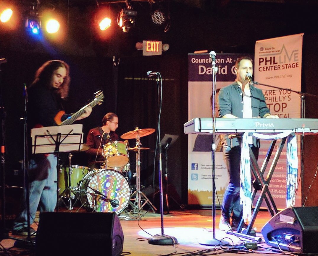 AviWisnia's tweet image. hey #Philly, thanks for coming out last night to the @PHLLive1 Pop Music showcase! great to meet &amp;amp; share the @voltageLounge stage w @RNBISME @emmusic_em @youdoyoumusic &amp;amp; @Sabriyawrote, and thanks to @DavidOhPhilly @iradiophilly for celebrating our awesome music community #PHLlive