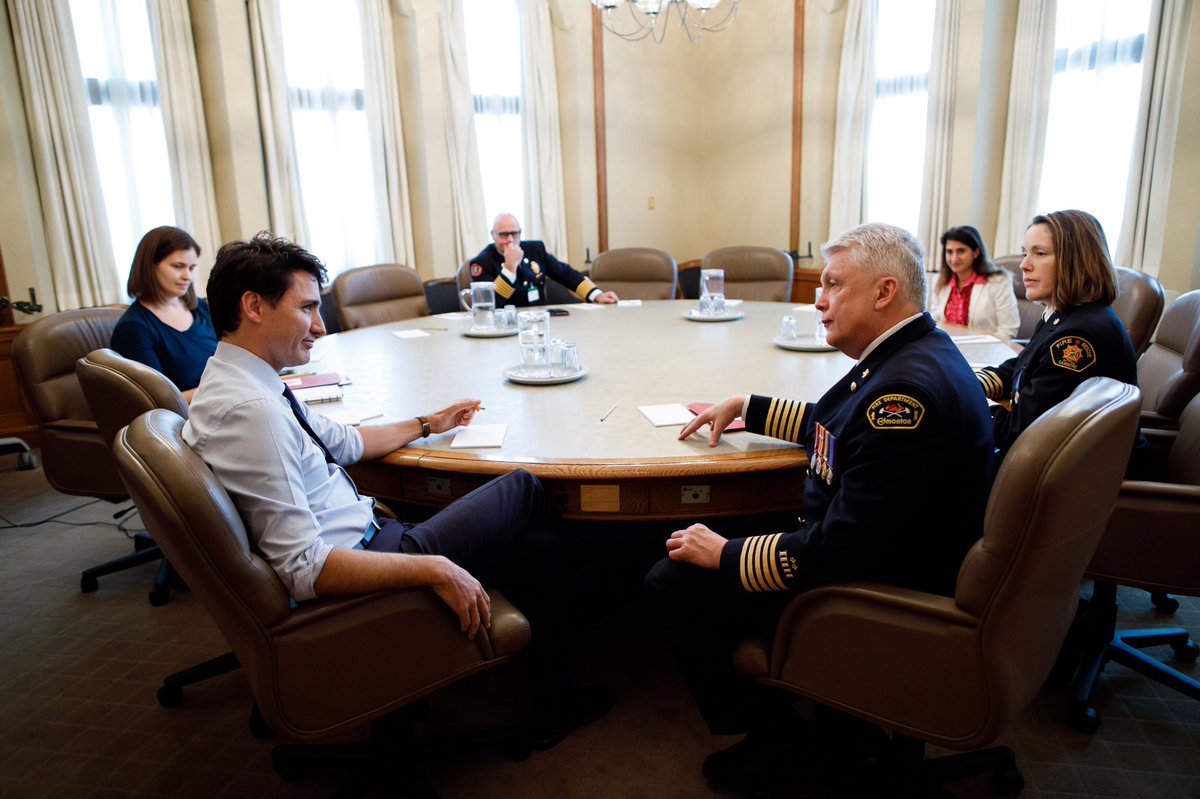 JustinTrudeau's tweet photo. Our first responders never hesitate to put themselves in harm’s way for us. Today I spoke with the @CDNFireChiefs on the ways we can work together to better support their mental health, and to promote firefighter and community fire safety. https://t.co/4XwoE6hUcg