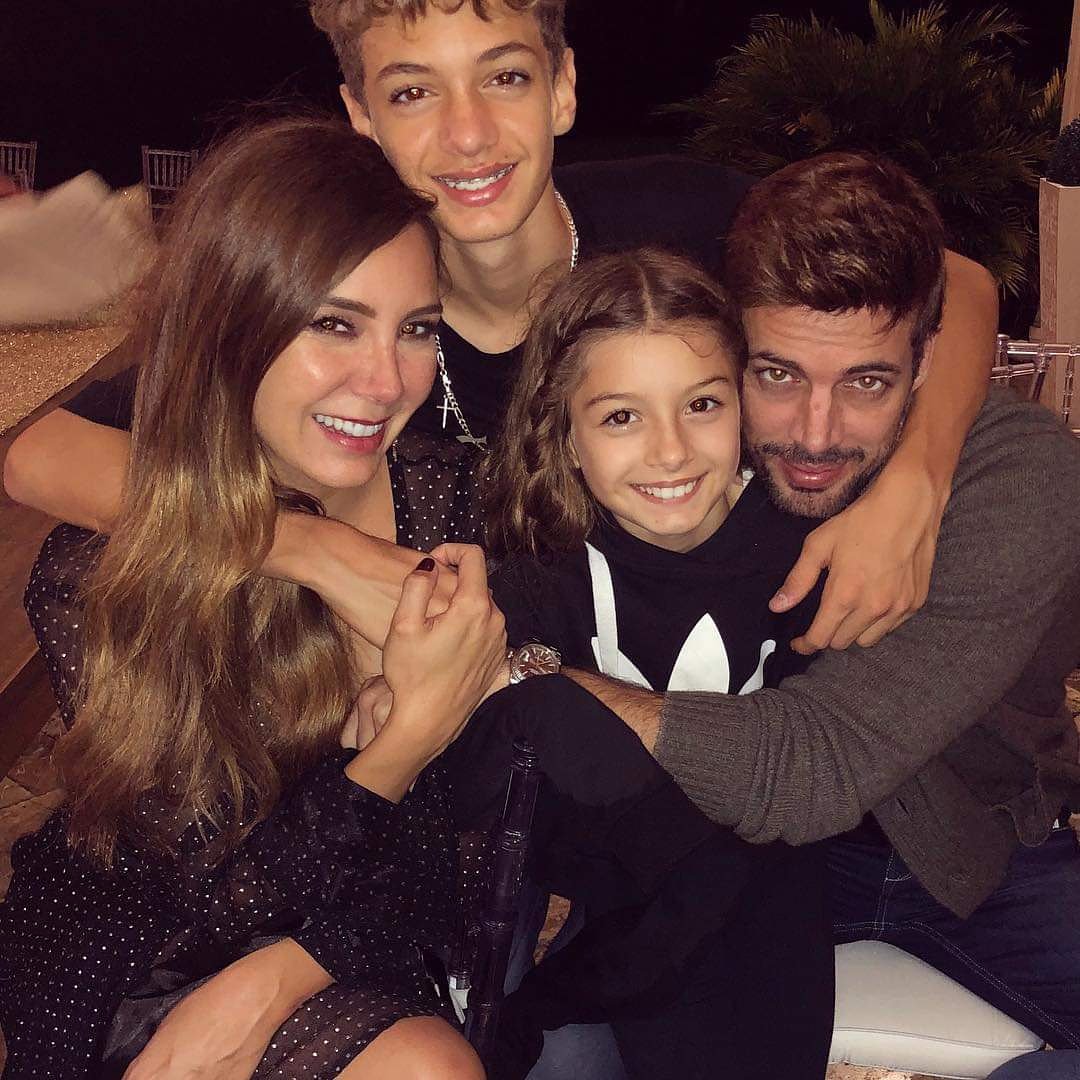 Amo esta família.😍💋