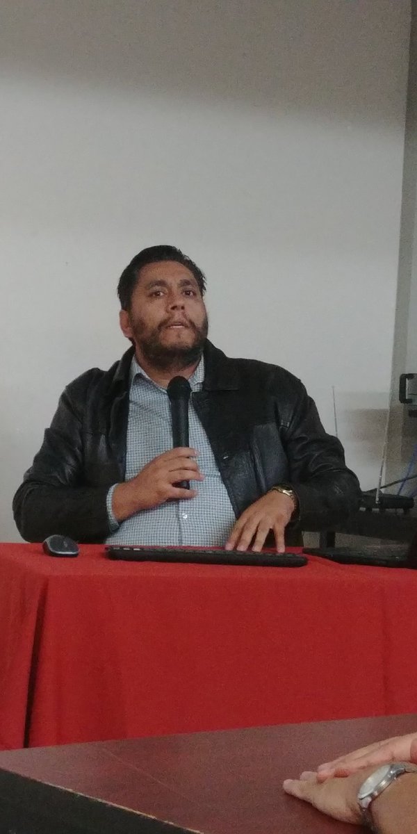 Cadena_Sonora's tweet photo. Nos encontramos en la conferencia "El problema del conocimiento en la sociedad del conocimiento" por el maestro Daniel Ochoa en el marco del 20 Aniversario de la Escuela en Filosofía @IcesDe @ASFILmx https://t.co/ZUQ1stveOw