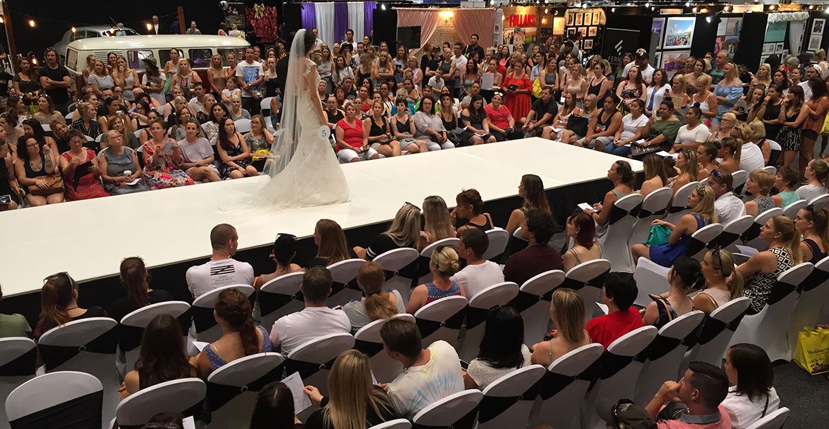 YLWeddingGuide's tweet image. If you're a bride or groom to-be, well it's time to-be excited! Gold Coast's largest &amp;amp; longest running wedding expo is coming on 13th January 2019. Heaps of exhibitors, fashion parades, prizes + lots &amp;amp; lots of wedding inspo! #ylwgexpo #gccec #weddingplanning
