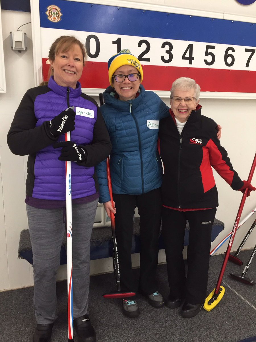 unionvillecurl's tweet image. All smiles at the Women&apos;s Learn to Curl on Monday morning! #curling #learntocurl