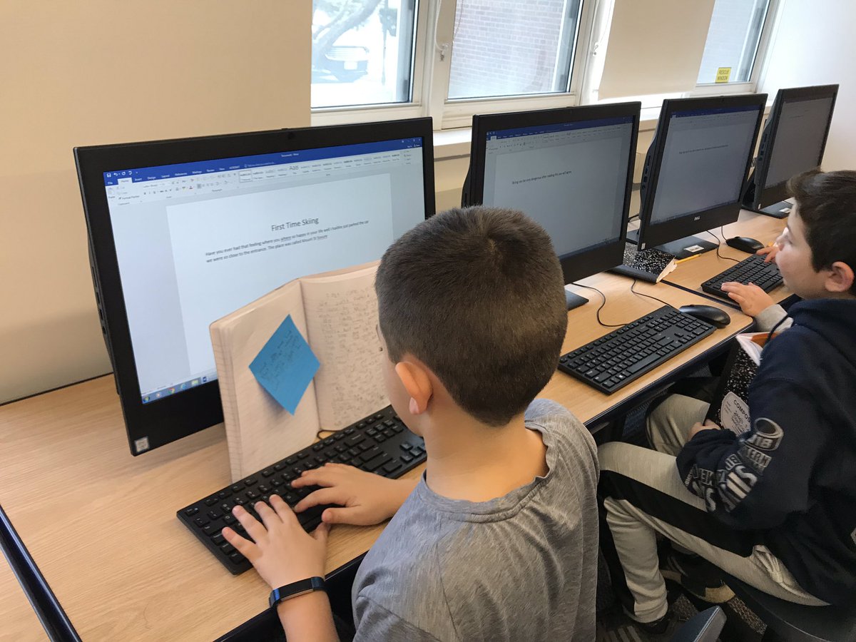 DrKrause_EDU's tweet photo. Typing our personal narratives in the #EHLab today! 🖥 https://t.co/HyMxaJaN8C
