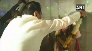 View image on Twitter