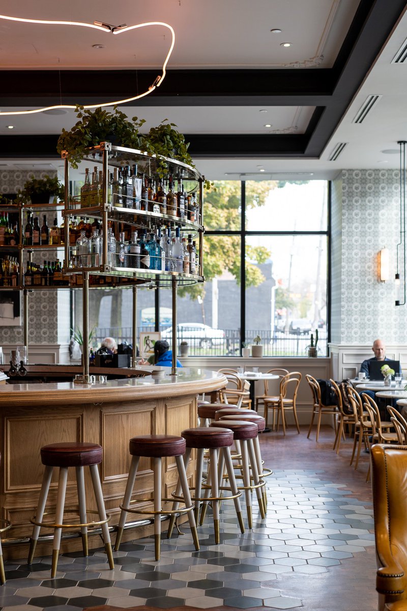 readpendulum's tweet photo. Walk through time in the sophisticated lobby of Toronto’s @BroadviewHotel, a space designed to transcend the various eras the building has lived through. #PendulumDesign https://t.co/F7uX54JRgZ https://t.co/47vLsooD8V
