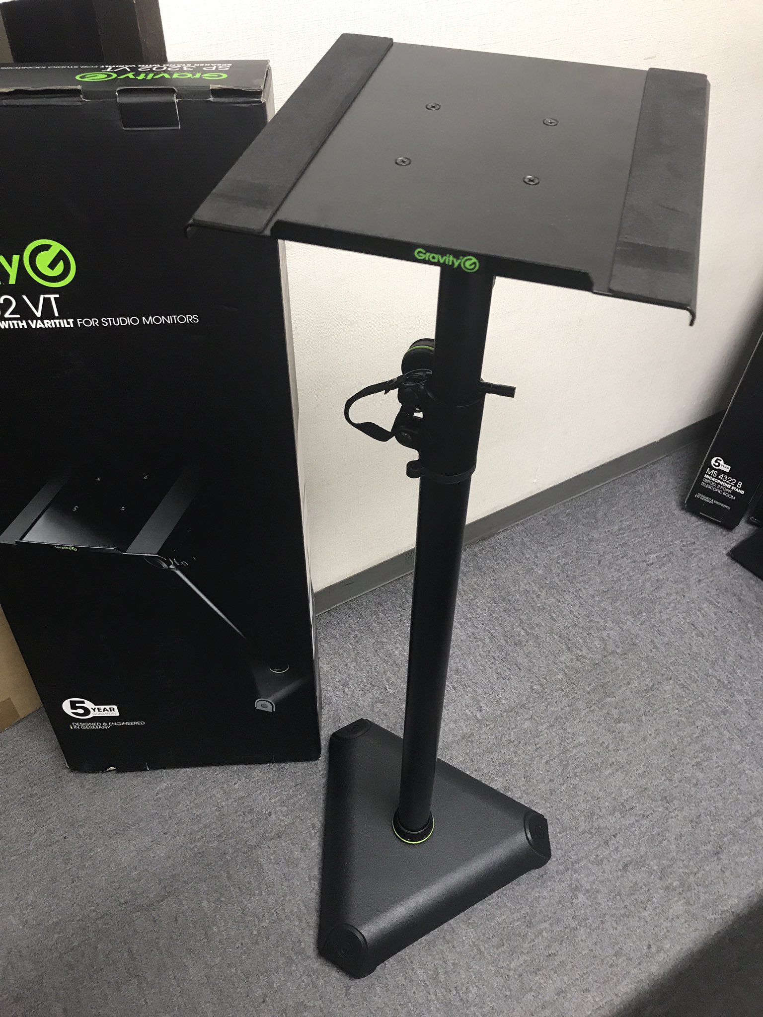 Gravity Stands Japan 新しい商品来ましたよ モニタースピーカースタンドです Gravity Gsp32vtです 価格は少しだけお待ち下さい Gravity モニタースピーカースタンド スピーカースタンド お洒落スタンド Gsp32vt T Co Ximiejkdjq