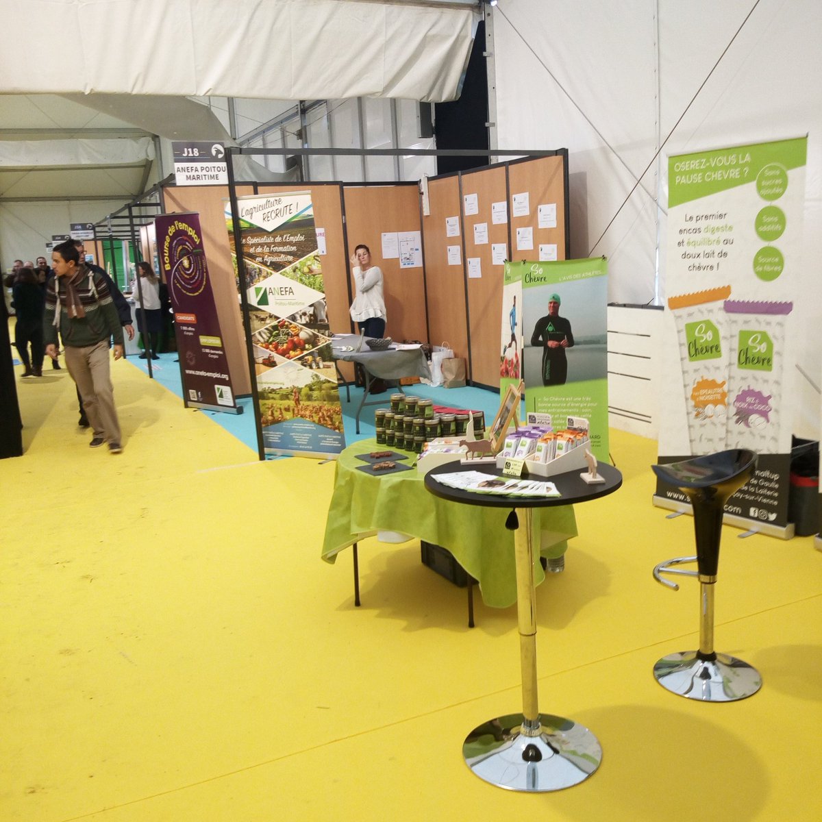 Ouverture du Capr'Inov... LE salon de la filière caprine à Niort 😀😋🐐 #caprinov #niort #nouvelleaquitaine #chevre #laitdechevre #innovation #goat #goatmilk