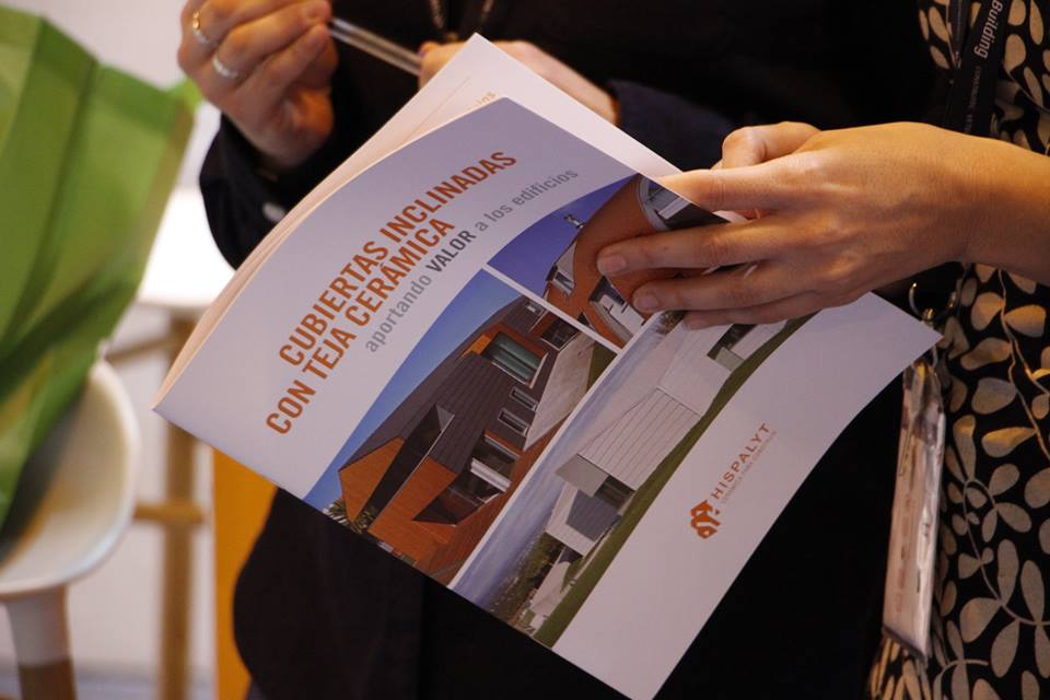 Construtec_'s tweet photo. En la pasada edición de #Construtec18 contamos con expositores como la empresa dedicada a la construcción cerámica, @Hispalyt . Visita el siguiente enlace para conocer de primera mano todo lo que pasó del 13 al 16 de noviembre en @feriademadrid 👉 https://t.co/9ViQk8JvcP https://t.co/OGL8H2btzE