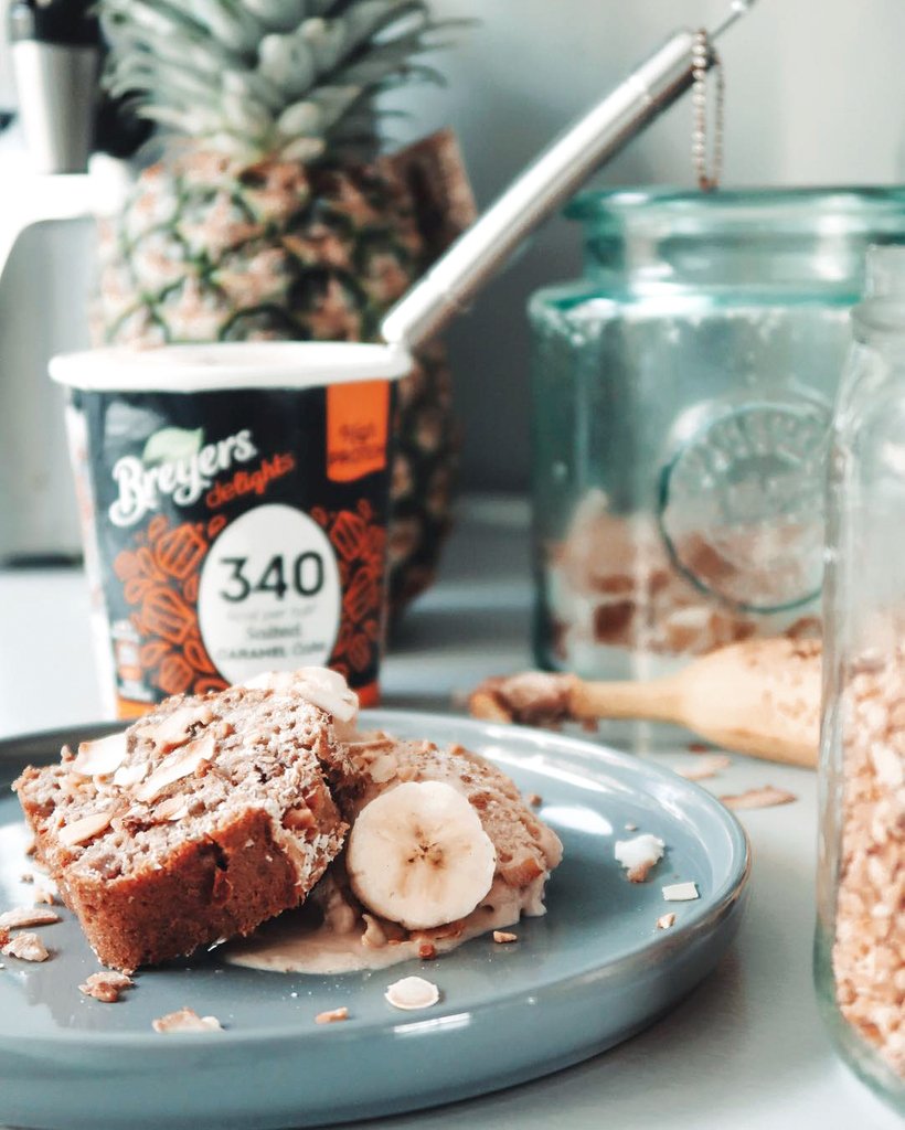 breyersdelights's tweet photo. Brighten up your #humpday with some delicious Salted caramel cake banana bread. Add banana slices, coconut flakes, almonds and sprinkled hazelnuts & Enjoy! β¨π¦π #BreyersDelights #ImpossiblePossible #ImpossiblyDelicious #icecream πΈ by estrekkavtoor https://t.co/FvlSPbClNR