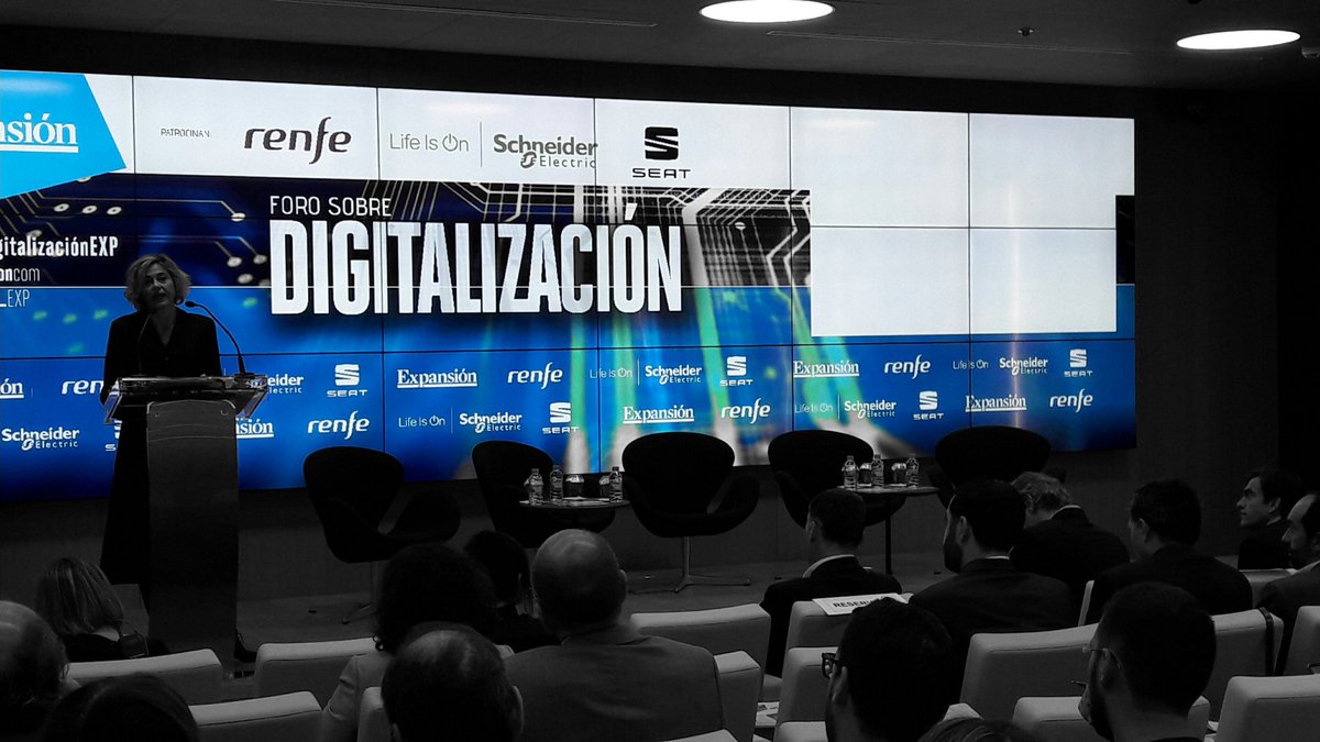 Eventos_EXP's tweet photo. 🗣🎙Apertura de #ForoDigitalizaciónEXP a cargo de @LorenaBoix, Directora de Planificación e Implementación de Políticas Digitales de la @UEmadrid 📸 https://t.co/ZbD4V4ipiq