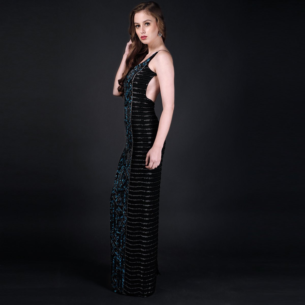 thefrontrow6's tweet image. Beautiful designer gown with heavy beading.
Lable : The-Front Row Dress designed by : Seema Kashyap
#label #fashionblog #indianfashion #shopnow #lookelegant #lookpretty #fashionmodel #models #fashiontrends #ontrend #styleblogger  #photoshoot #style #fashion #TFR #TheFrontRow