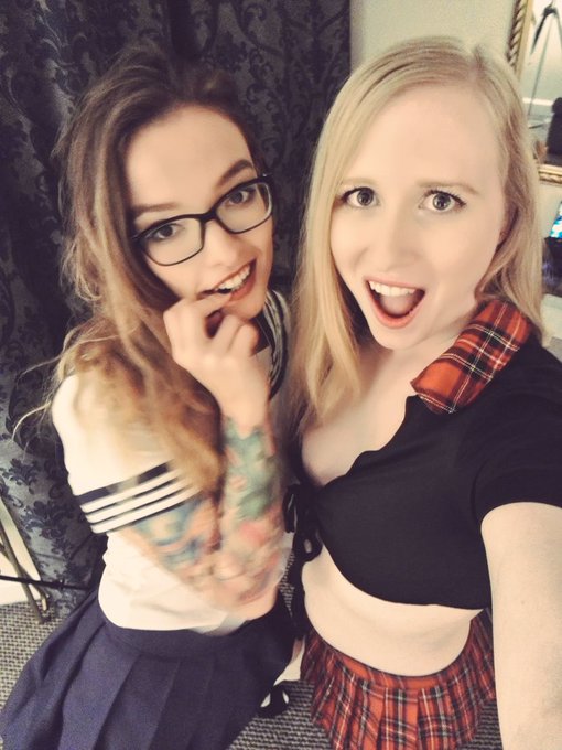 Had so much fun in Madrid guys! I got back Monday and got to shoot with @eyez1213 and @KylieNymphette<a href="/tag/mvsales"class="tags"><span>#mvsales</span></a>