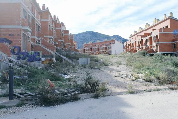 CompromisPego's tweet image. 🔴Sabeu quines són les conseqüències per a les persones propietaries de terrenys afectats per un PAI fracassat❓
T&apos;ho expliquem. Obrim fil ⬇️ 
#PegoTeFutur #NoPAIPegoGolf