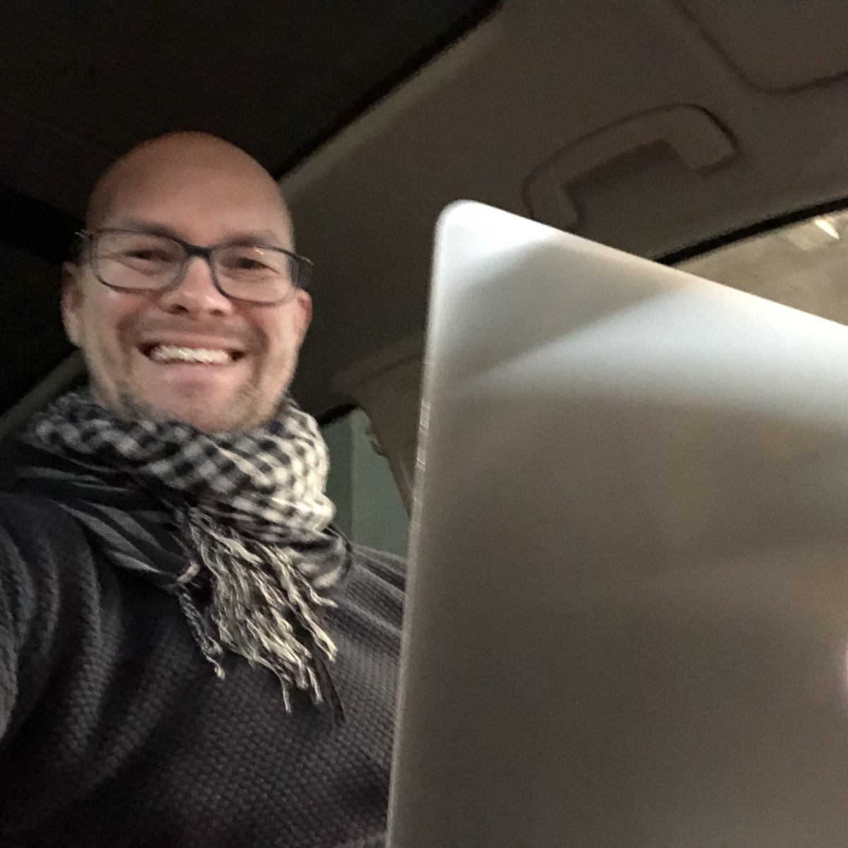 mbb_gmbh's tweet photo. #earlybird way too early at Bahnhof Altona going to HIE Frankfurt. See you there! 🚉  #hie #mbbontour #wet #pet #food #experts #partnerships #dry #ingredients https://t.co/9WOmOdEZVE