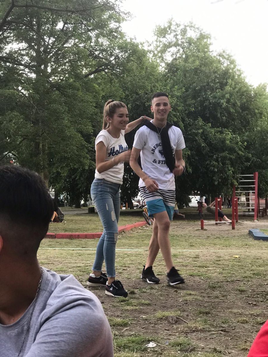 Giuuliana08's tweet photo. Lo que más quiero hoy en día... Aunque de chiquitos te me hacías el lindo 😂😂 ahora te tengo a mis pies jajajajjajjaj, te quiero muuucho pendejito histerico ❤️ A disfrutar lo que se nos viene! #MiBau 🥰💑 https://t.co/7kOW8EnfeJ