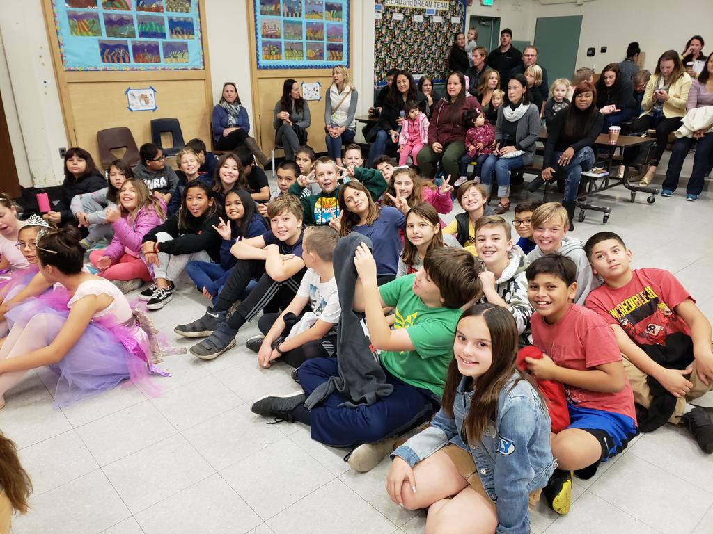 P2McCaffrey5th's tweet photo. We are watching the Nutcracker dress rehearsal today! @strandwoodel https://t.co/RRuBjpwwev