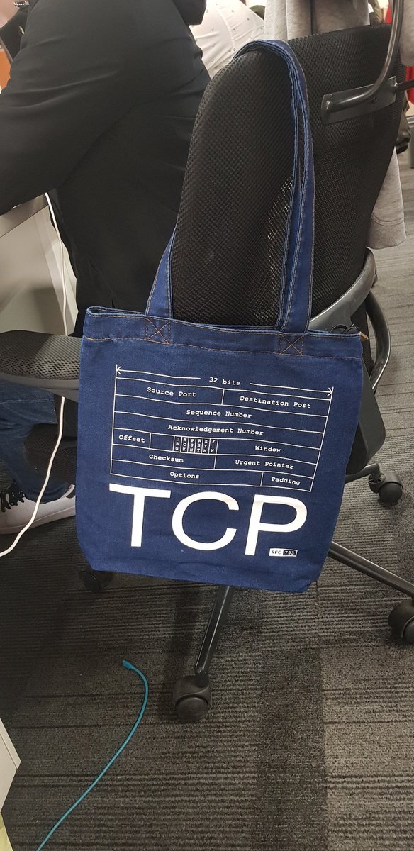 misscoconut7c00's tweet image. The *real* TCP packet.🤣🤣🤣