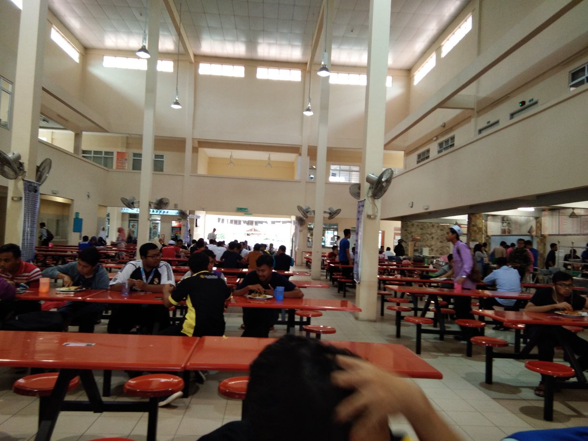 hknmwts's tweet photo. Just nak inform,canne nak beza bdk CFS ngn Degree tgok hari rabu
#iiumk https://t.co/1LP8xVdm02