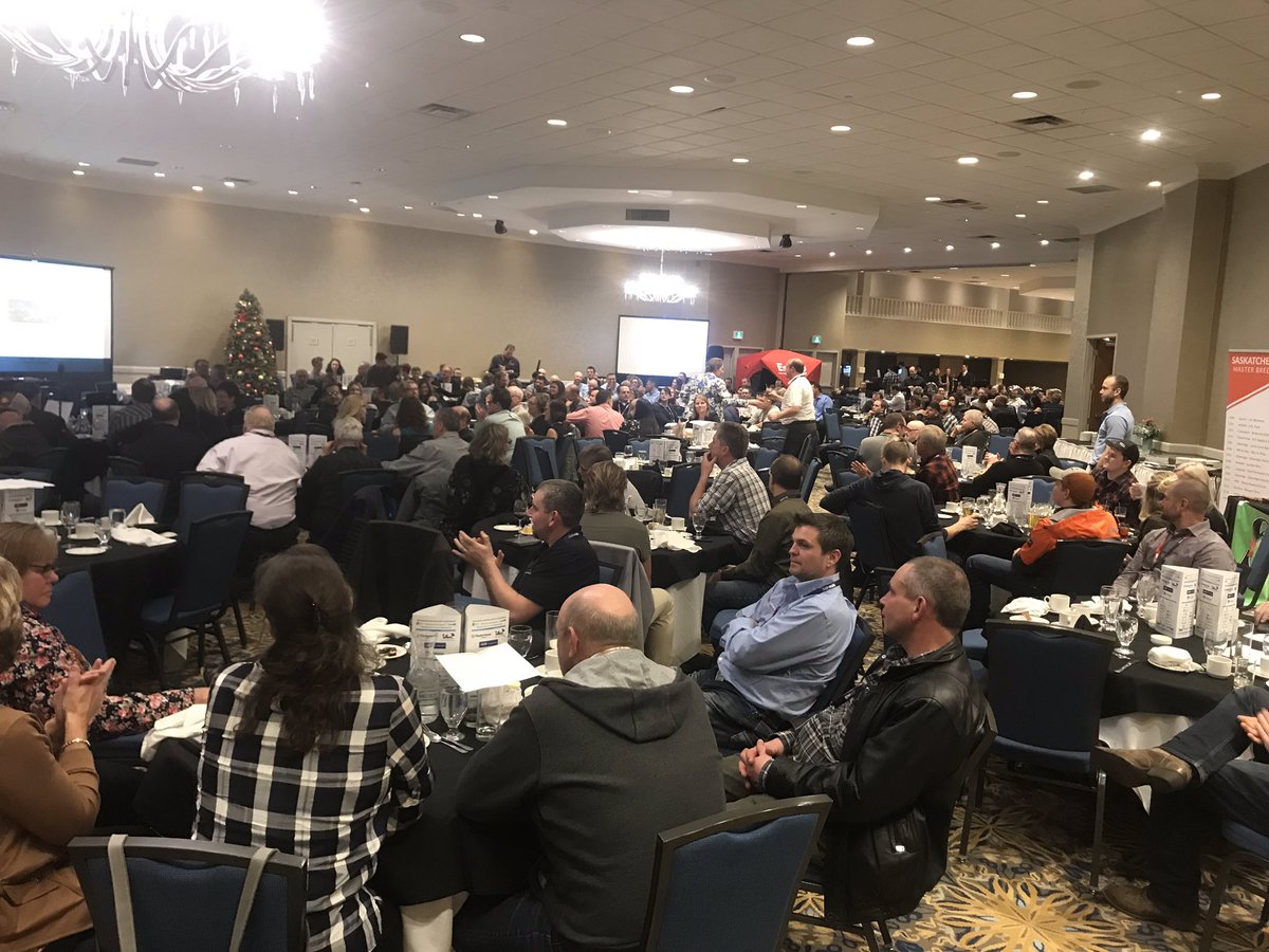 Saskatchewan amazes me. Smallest # herds, largest herd size &amp; over the top passion &amp; generosity. Raised 29K$ for dairy youth at packed <a href="/saskhbranch/">saskholsteinbranch</a> - <a href="/SaskMilk/">SaskMilk</a> banquet. They rock!
