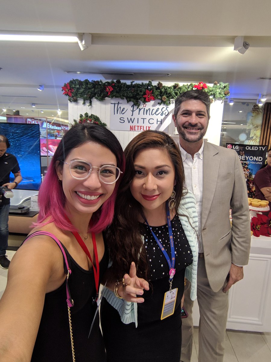 isadoes_'s tweet image. I really have to watch #ThePrincessSwitch soon 😂 #LGNetflix #LGGoBeyond