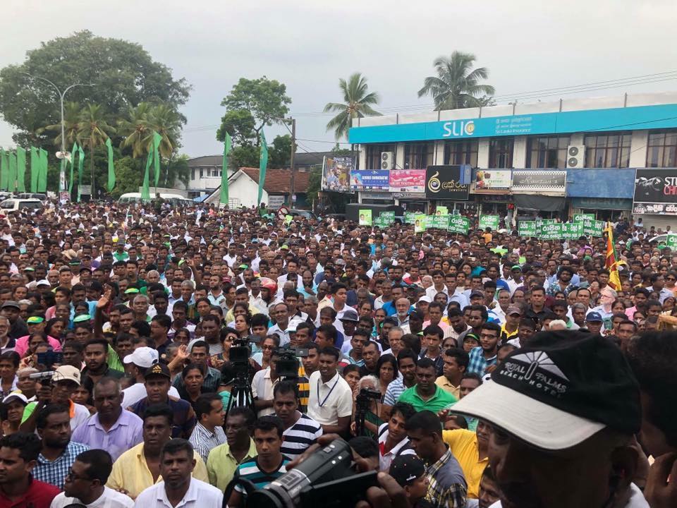 unpypocol's tweet photo. #Driveforjustice was warmly welcomed at Kalutara yesterday.
This fight for democracy in #lka will continue and we urge all citizens across the country to join forces with us #SriLanka #PoliticalCrisisLK #RiseUpSL #CoupLK https://t.co/btlDhrU9np