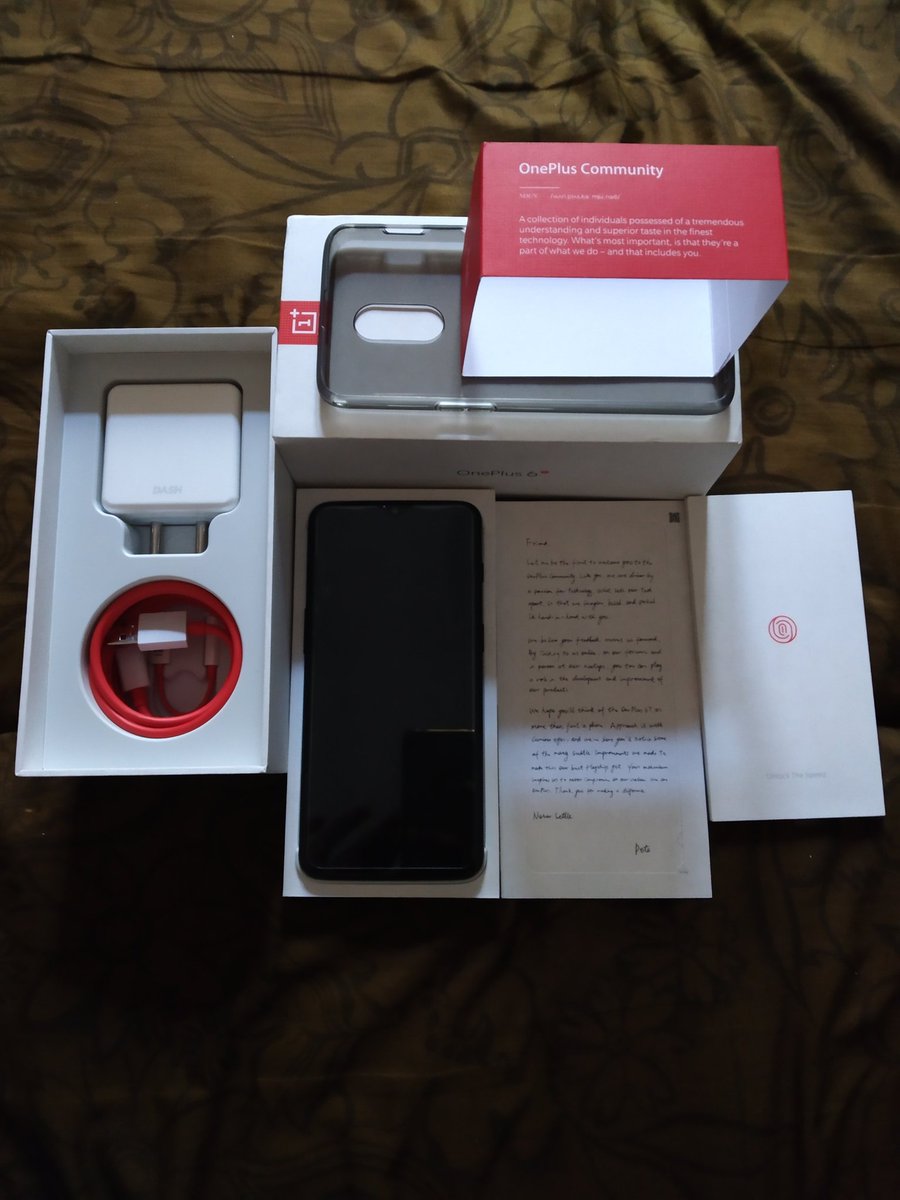 BytesTherapy's tweet photo. Such a New Mobile from OnePlus 
#OnePlus6T 
#NeverSettle 
#oneplus 
I've Love it it is the best Mobile from our OnePlus Community 
#technicalkk2 #technicalkk https://t.co/2N9C8tl9u5