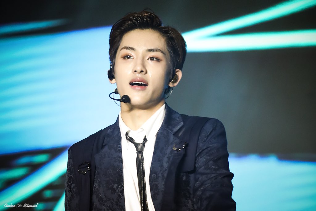 #윈윈 👑#WINWIN 🌃#董思成
181124 Macao kpop 2