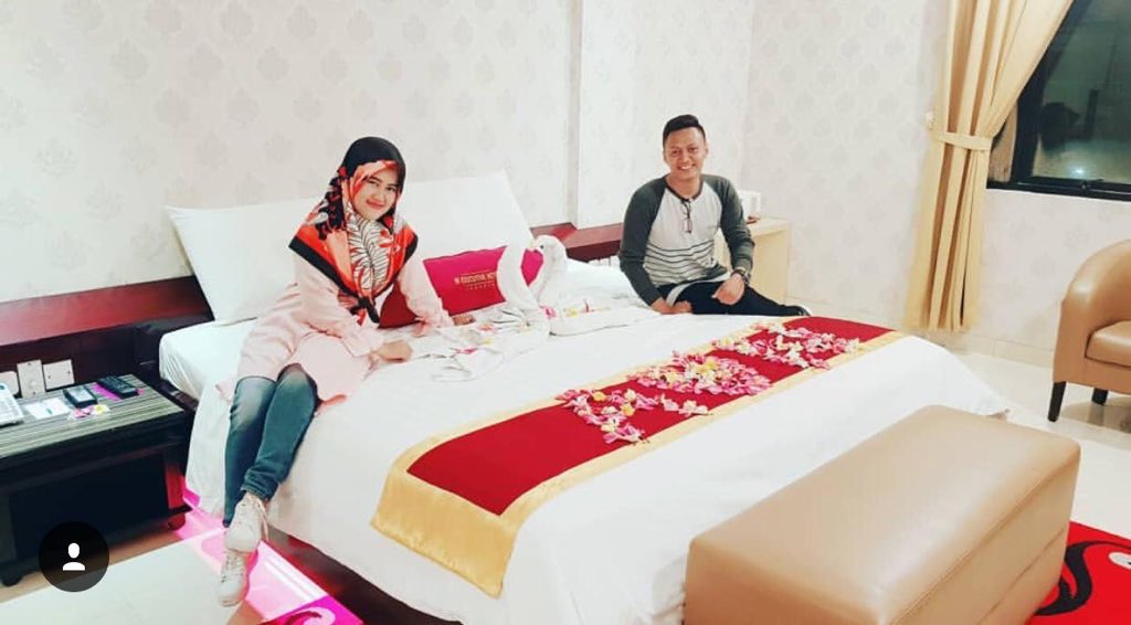 BI Executive Hotel tweet media