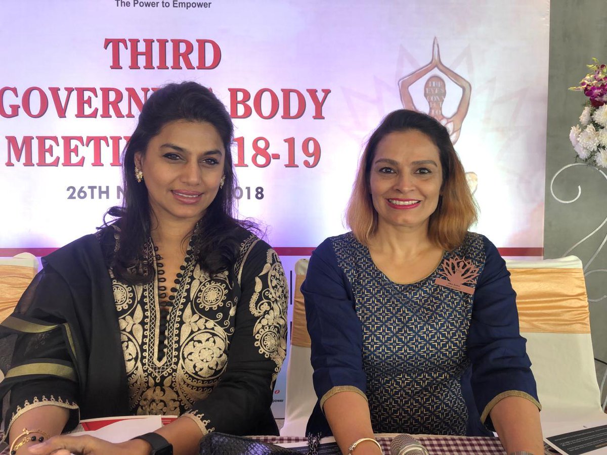 AlkaBatra1's tweet photo. #FLO #InterstateMeeting #HyderabadChapter #3rdGBMeet https://t.co/hp2o6uFUjB