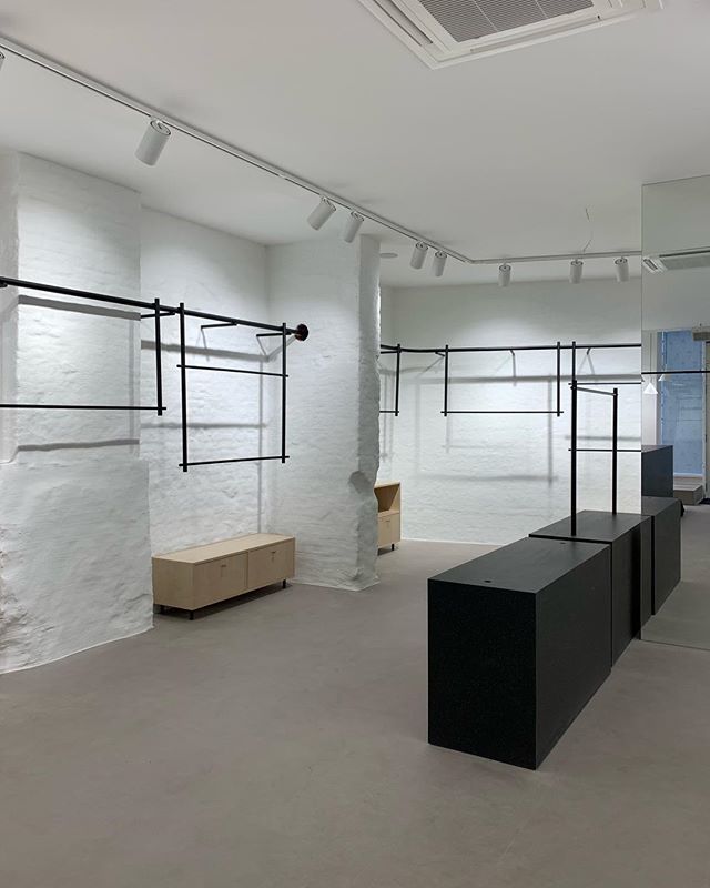 Open soon. <a href="/filouandfriends/">Kurt Willems</a> Leuven. #retail #retaildesign #interiorconcept #flexible #interiordesign #interiorarchitecture #interiorphotography #fiveam ift.tt/2zrr2cc