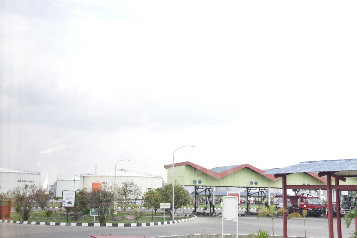 PriskopMedia's tweet photo. BBM Satu Harga Jangkau Sabu Raijua, Kupang #ProgramBBMSatuHarga #TBBMTenau https://t.co/wttkN50bqr https://t.co/b58lPRAeAx