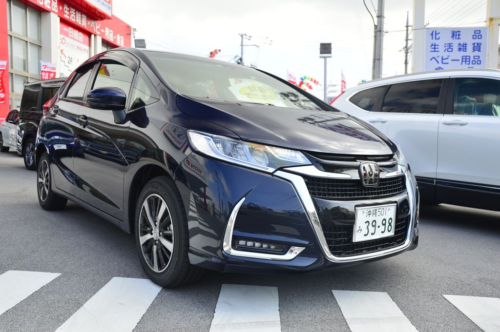 Honda Cars 沖縄 V Twitter 沖縄ホンダ新車紹介 Fit Modulo Style 個性的なデザインがひときわ輝くフィット モデューロスタイル 大開口デザインのフロントグリルと専用ledフォグライトがとにかくかっこよく 車内空間も黒を基調としたスタイルで一段と上質な