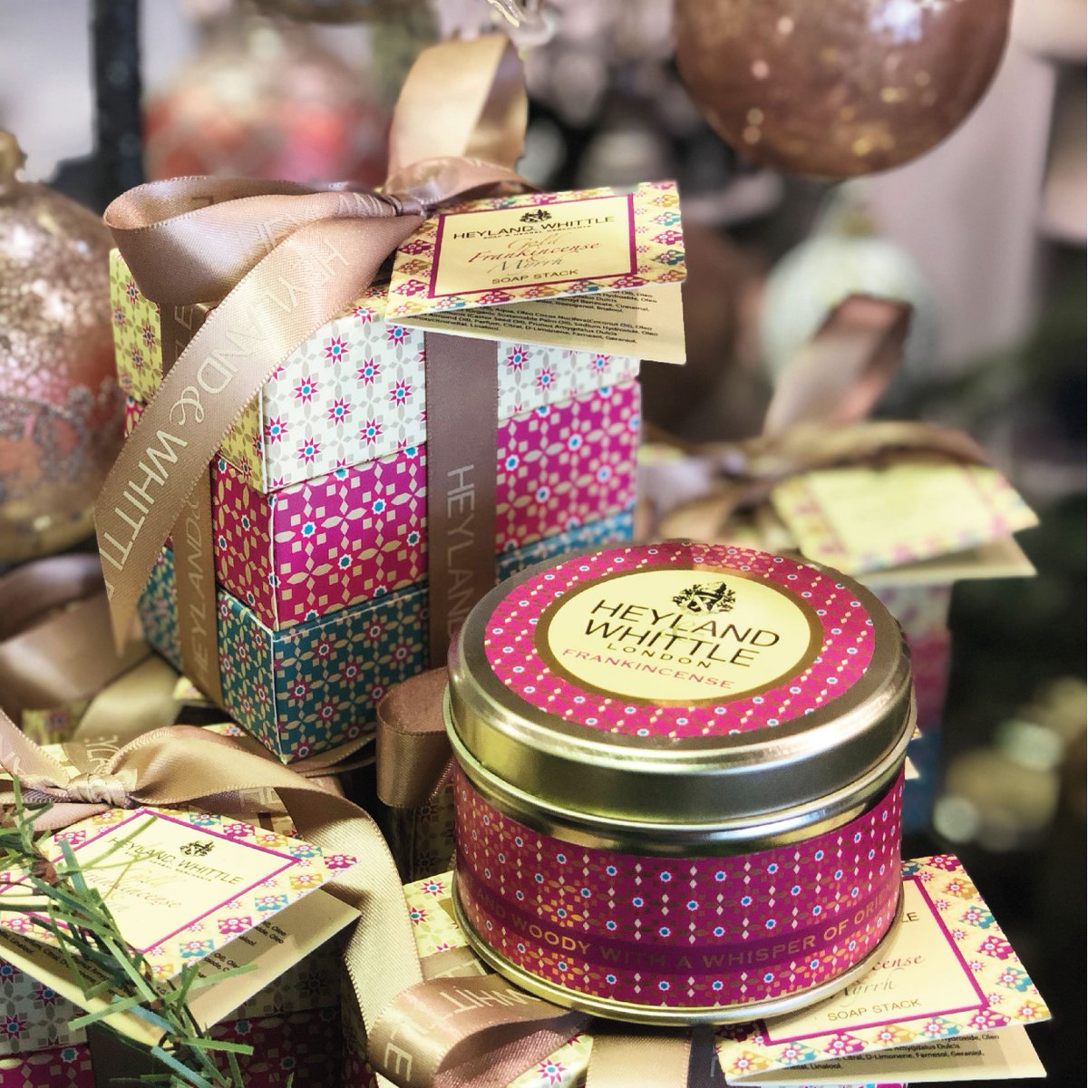 HeylandWhittle's tweet photo. It's #competition time! For one hour you have the chance to #win a gorgeous Christmas Candle &amp; Soap Stack Set! Tag a friend to enter. Best of luck to all!
#inittowinit #WinItWednesday #giveaway #HomeFragrance #LuxuryCandles #TagAFriend #LikeToWin #gifting #christmasgifts https://t.co/gLVsT0zsOk
