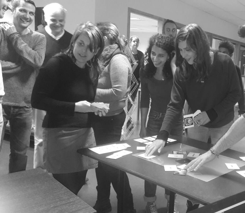 AgedOr_asso's tweet photo. @alexiacconi @gnizon Merci pour l'organisation d'une journée qui fait du bien ! Des échanges d'expériences et de pratiques, et des découvertes... dont la #mashuptable 🎶🎬▶️🤗 #epnisere On like et on en redemande ! https://t.co/Ijrbizk3ig