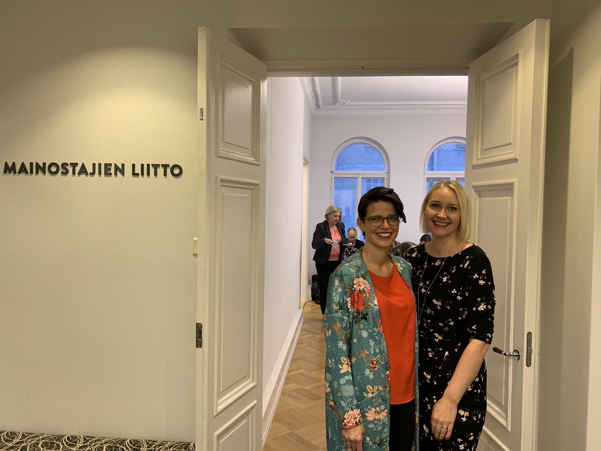 marketing_fin's tweet photo. Miten lisätä liiketoimintaa vaikuttajamarkkinoinnilla? Tänään meillä koulutuksen vetäjinä aiheen asiantuntijat @innastus ja @sillanpaamaria https://t.co/ONxuKme0d9