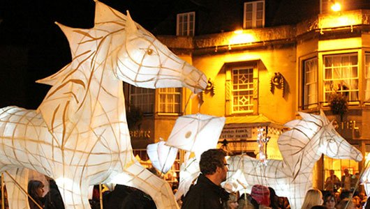 VaultsDevizes's tweet photo. Come watch the Lantern Parade with us and then enjoy a drink or 2 with a late licence!
@DOCA_info
#doca2018 https://t.co/dtObOyA9Ld