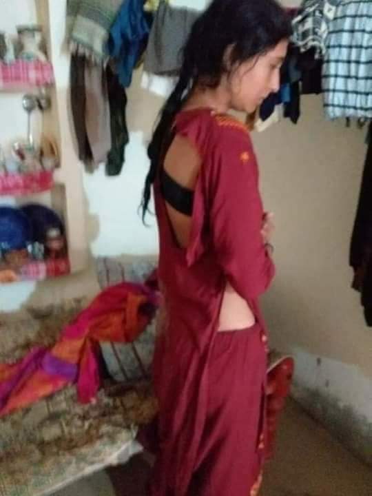Haroonfalak1's tweet photo. A policeman in DG Khan sexually harassed this innocent girl some days before. She raised this issue on social media, but today she was killed by the same police.
When the guards become the enemy and the dignity and honor is not safe. https://t.co/e4nSnu60AB