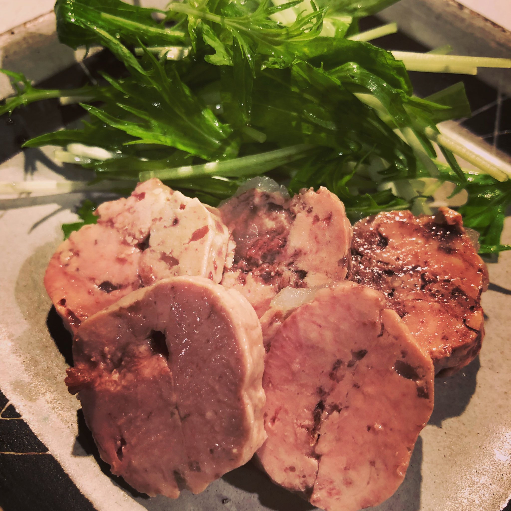 なつかし屋 黒潮市場 こんばんは ミスターです 美味しいの出来ました あん肝ポン酢 じゃなく カワハギ肝ポン酢 脂半端ないって カワハギ刺身と一緒に食べるのもいいですね なつかし屋黒潮市場 弘前 活魚 活物 生簀 刺身 焼酎 田酒 角ハイボール