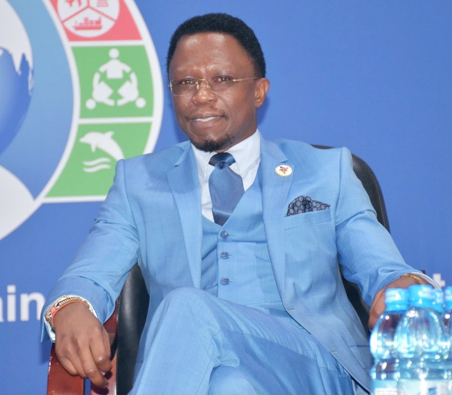 SUSTAINABLE BLUE ECONOMY CONFERENCE : YOUTH SIDE EVENT. 

Foreign affairs CAS Hon @AbabuNamwamba EGH has officially opened the YOUTH SIDE EVENT,  a special segment of the Sustainable Blue Economy Conference. 

#BlueEcomnomyKe
#BlueEconomy2018
#YouthBlueWave