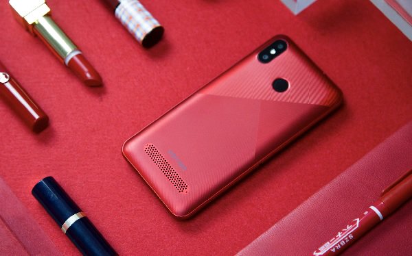 notebookitalia's tweet image. Ottime offerte oggi su Amazon per gli smartphone "cinesi": Vernee T3 Pro e Vernee V2 Pro, HOMTOM S99, Lenovo S5 e K320t. Si parte da 89€, tutti con spedizione veloce e gratuita (senza dazi doganali) -&amp;gt; notebookitalia.it/smartphone-off… #amazon #vernee #homtom #lenovo #smartphone #coupon