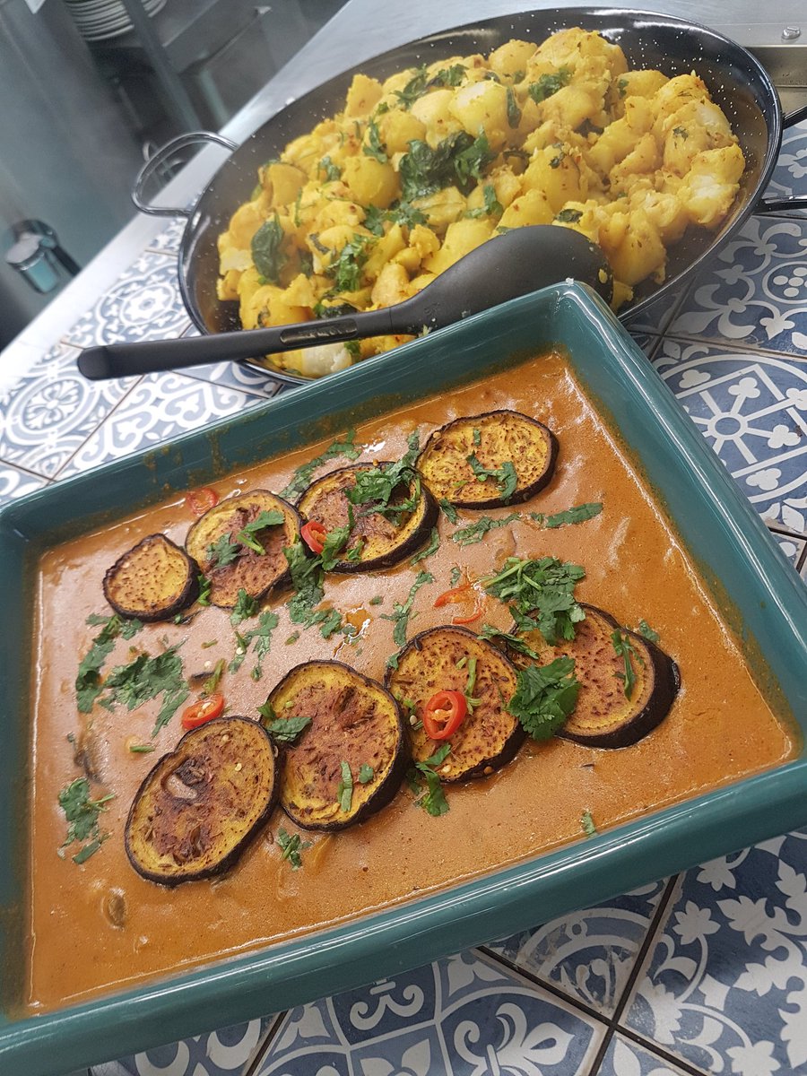 chefShamaRahman's tweet image. Warming Malaysian Beef Rendang Curry today alongside a chickpea and aubergine curry as a @Thomas_Franks_ vegetarian option @WestholmeSchool #cookedfromscratch @michael27427072 @Gavinychef